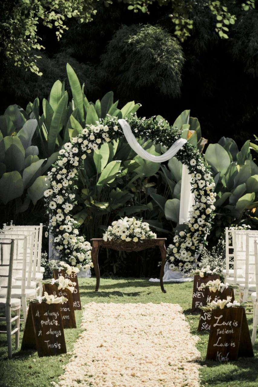 Trumbu Nusa Jimbaran Esterno foto