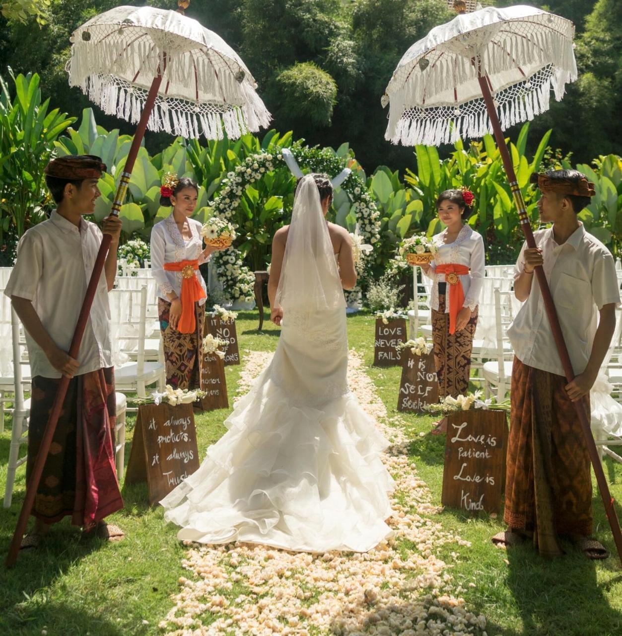 Trumbu Nusa Jimbaran Esterno foto