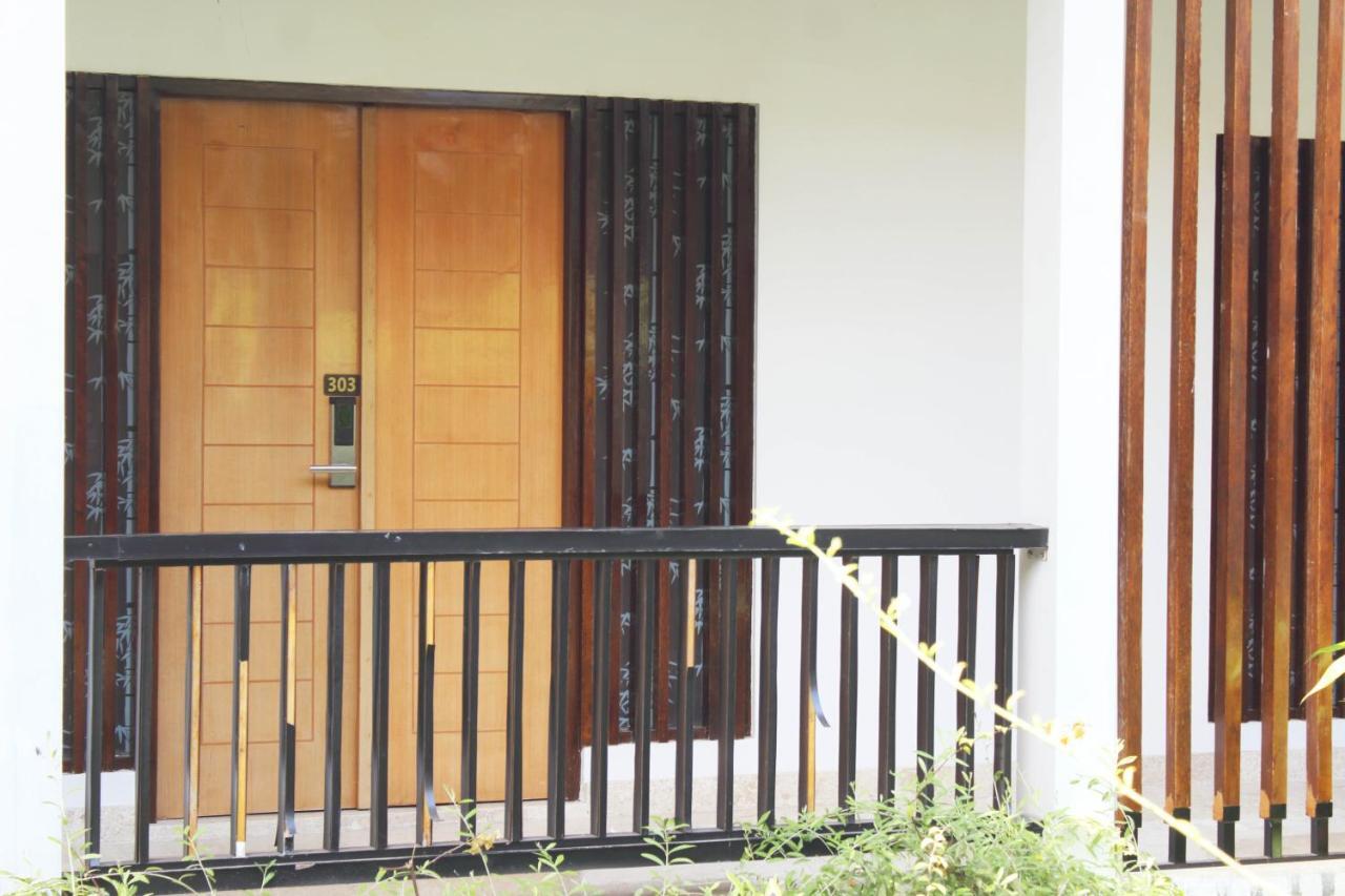 Trumbu Nusa Jimbaran Esterno foto